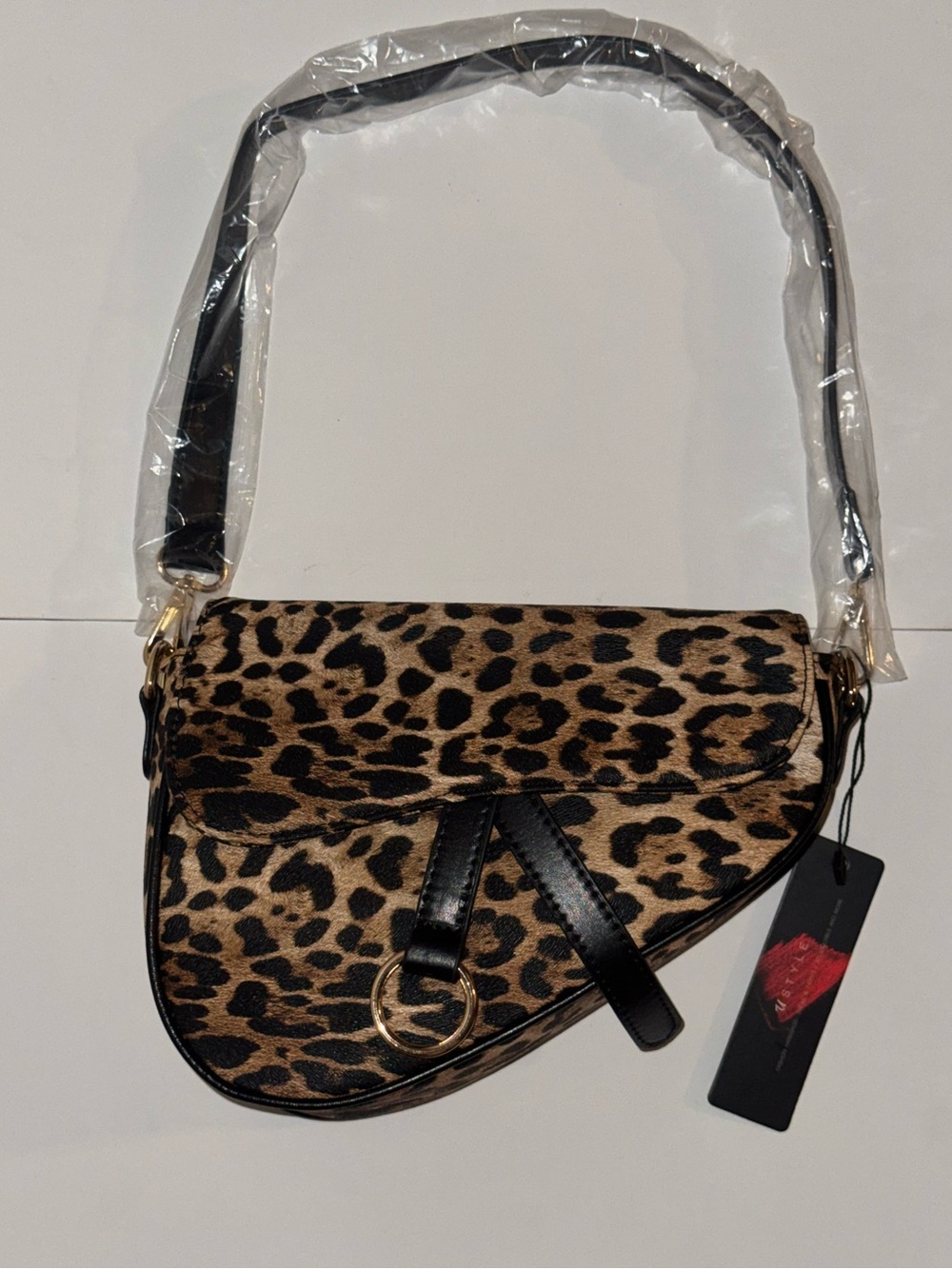 Cheetah Faux Leatber Saddle Bag in Brown/Black with gold Hardware | NWT - Picture 2 of 9